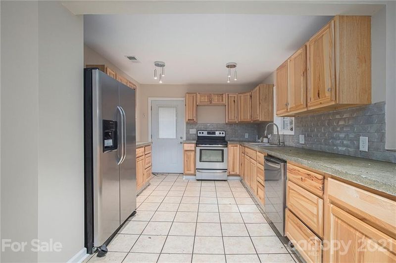 139 Robinhood Loop, Statesville, NC 28625