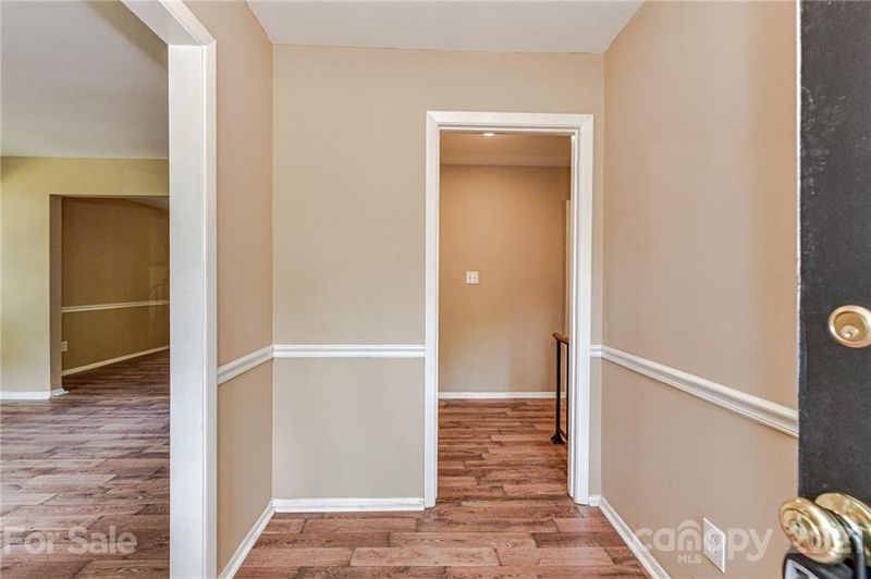 6342 Forest Way Dr, Charlotte, NC 28212