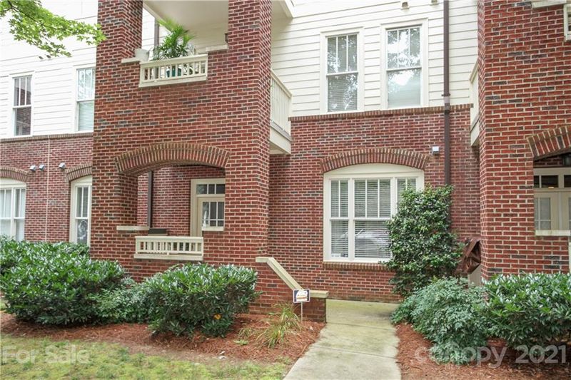 518 Clarice Ave #101, Charlotte, NC 28204