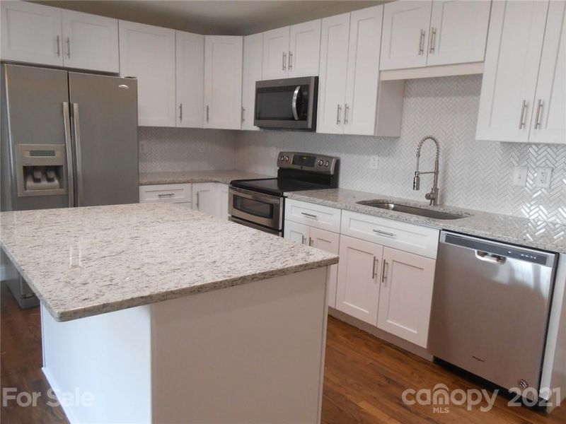 5800 Old Plank Rd, Charlotte, NC 28216