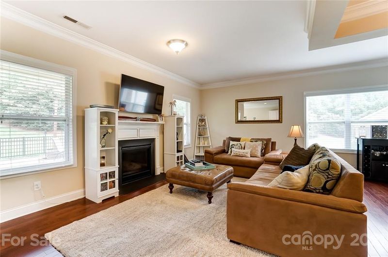 8548 Loxton Cir, Charlotte, NC 28214