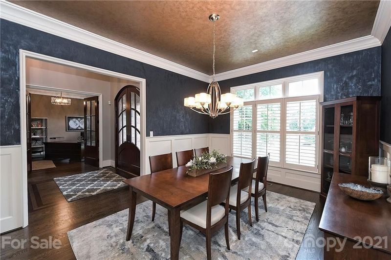 4310 Links Dr, Charlotte, NC 28277