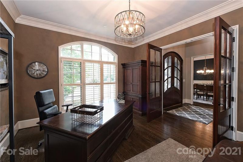 4310 Links Dr, Charlotte, NC 28277