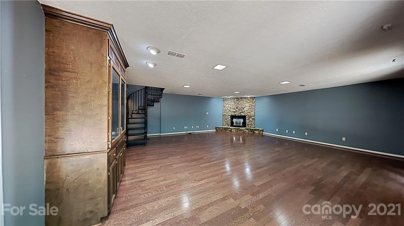 65 Bowen Dr, Belmont, NC 28012