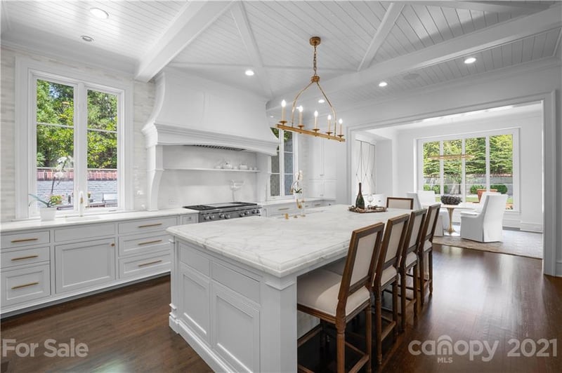 2251 Vernon Dr, Charlotte, NC 28211