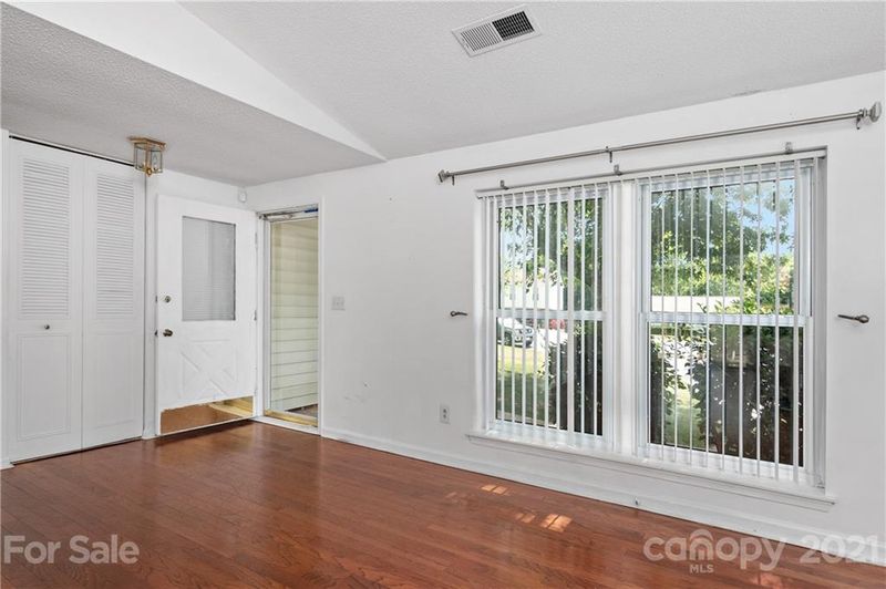 8538 Glenway Ct, Charlotte, NC 28226