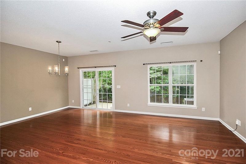 3134 Summerfield Ridge Ln, Matthews, NC 28105
