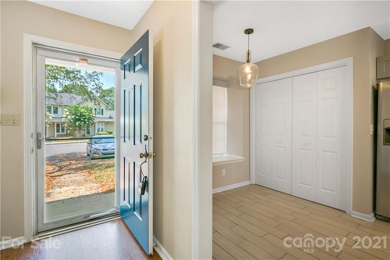 2731 Tiergarten Ln, Charlotte, NC 28210