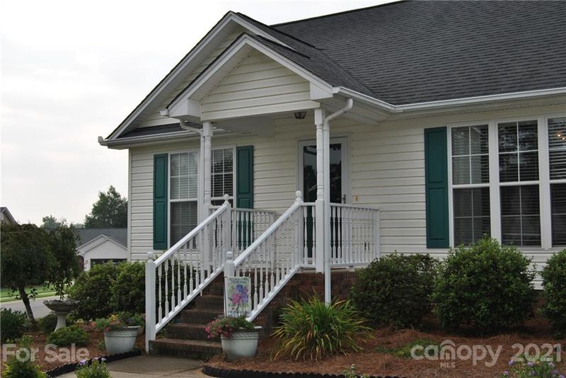 372 Holstein Dr, Dallas, NC 28034