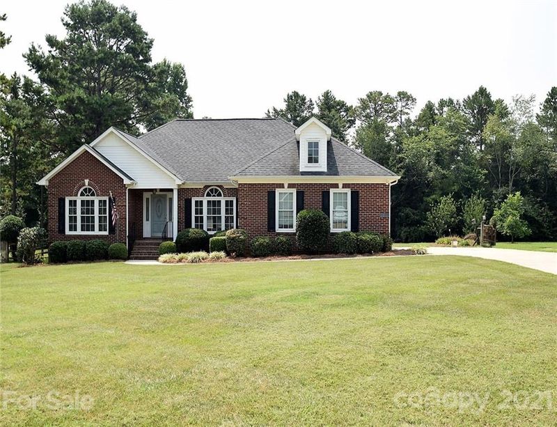 5921 Meadowmere Dr, Wesley Chapel, NC 28104