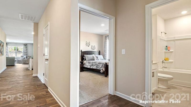 9616 Margrave Dr, Gastonia, NC 28056