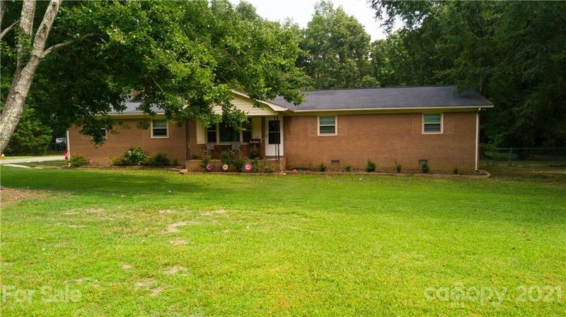 348 Midway Dr, Indian Trail, NC 28079