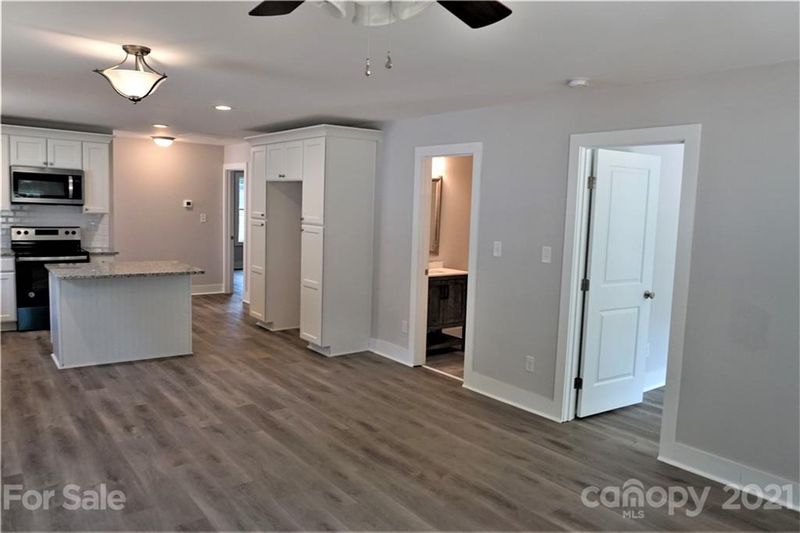 155 James St, Kannapolis, NC 28083