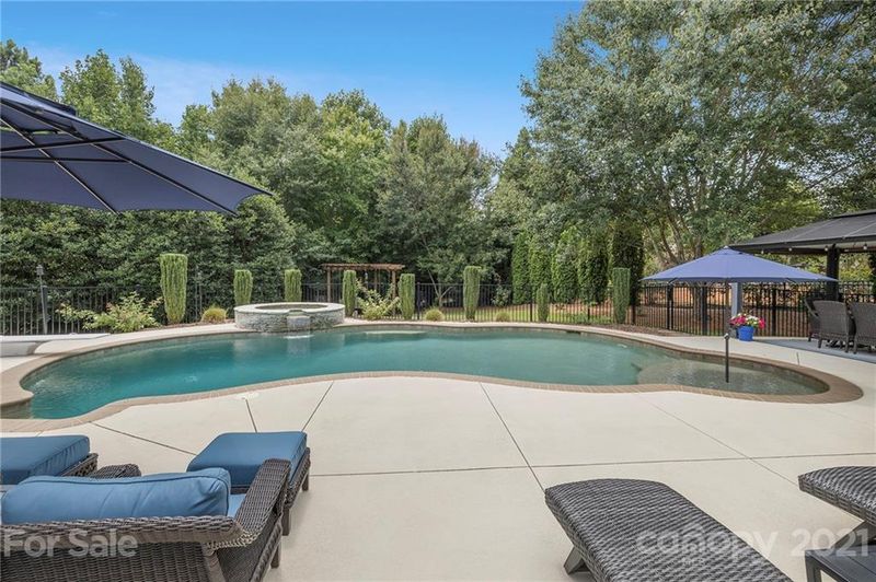 3306 Thayer Dr, Waxhaw, NC 28173