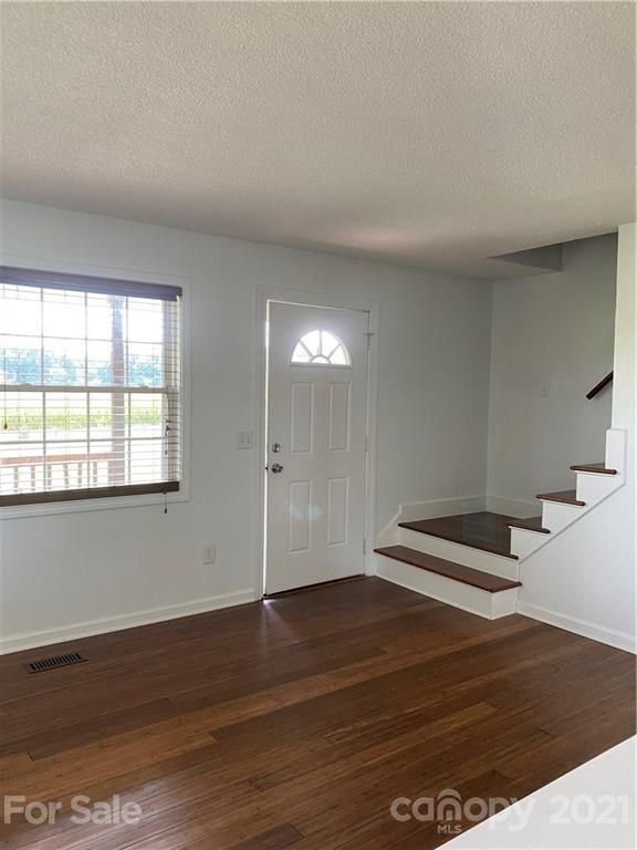287 Overcash Rd, Troutman, NC 28166