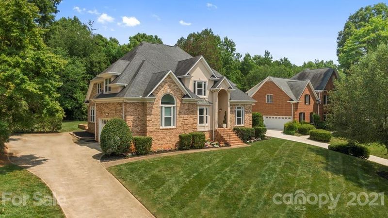 8417 Brownes Pond Ln, Charlotte, NC 28277