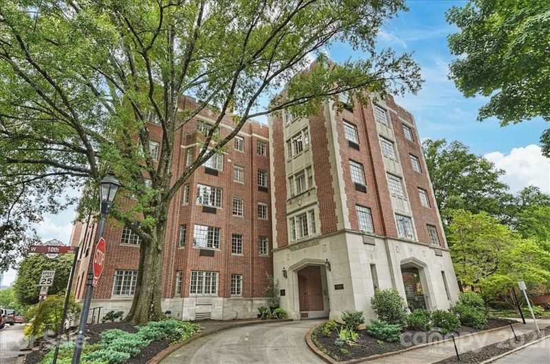 301 10th St W #203, Charlotte, NC 28202