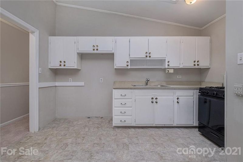 2928 Whitson Rd, Gastonia, NC 28054