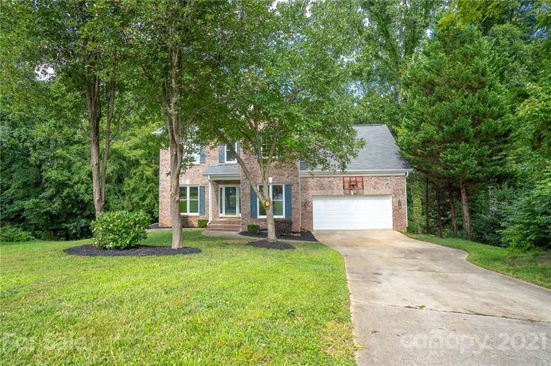 813 Trailing Rock Dr, Charlotte, NC 28214