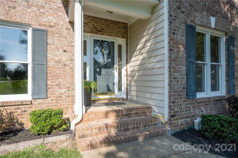 813 Trailing Rock Dr, Charlotte, NC 28214