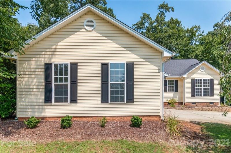 929 Caroline Cir, Kings Mountain, NC 28086