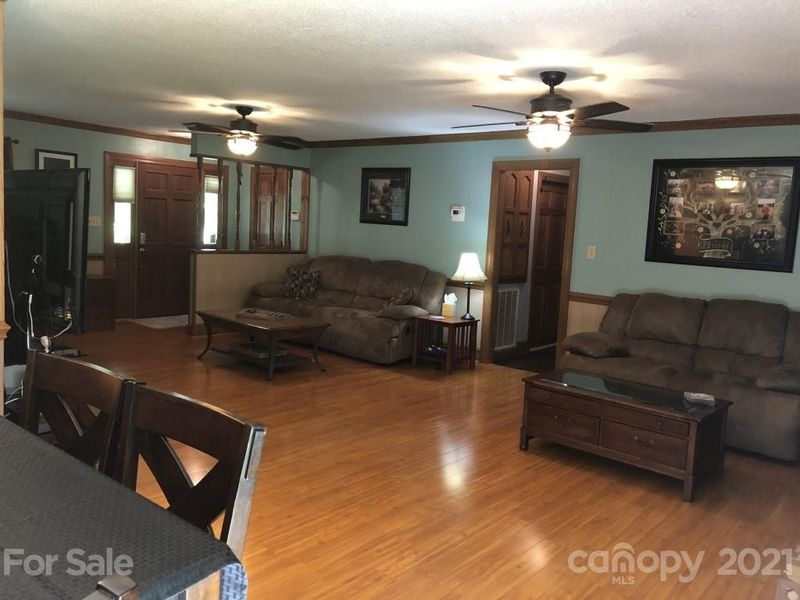 3030 Sparrow Springs Rd, Gastonia, NC 28052