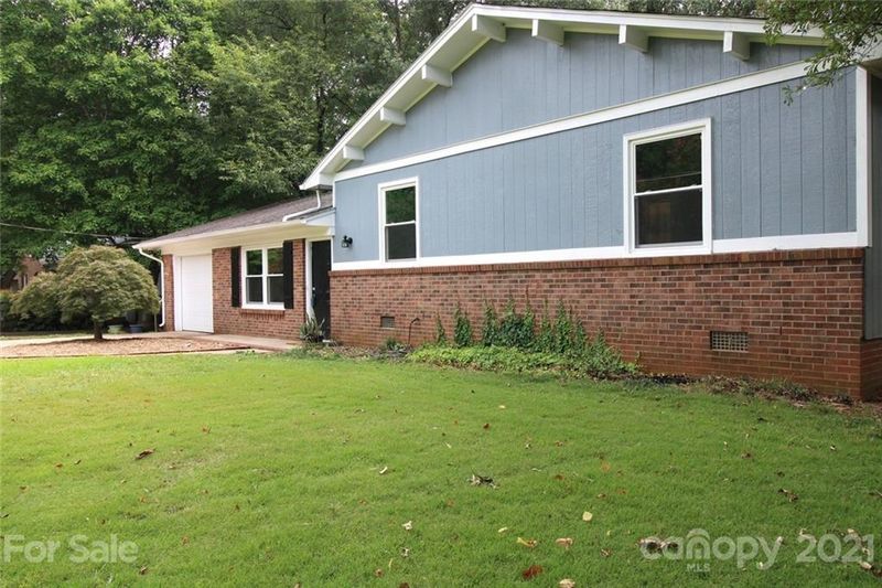 4808 Oakwood Cir, Gastonia, NC 28056
