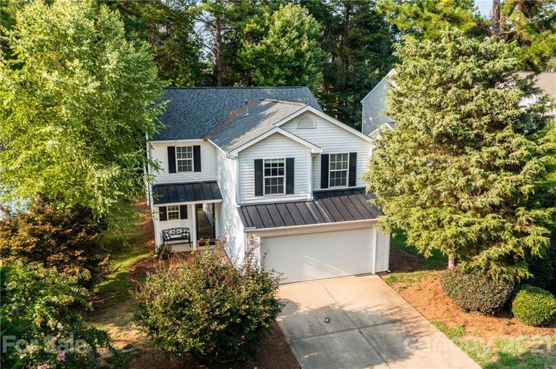 208 Autumn Leaf Ln, Clover, SC 29710