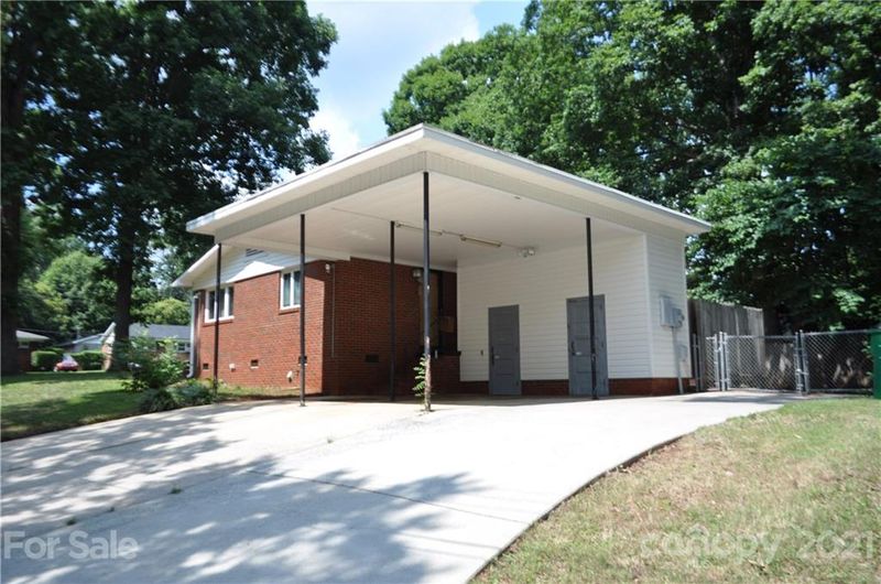 4800 Kipling Dr, Charlotte, NC 28212
