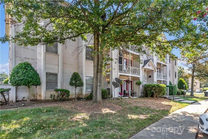 6149 Meadow Rose Ln, Charlotte, NC 28215