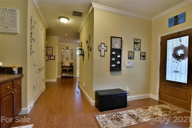 2050 Kisatchie Dr, Hickory Grove, SC 29717