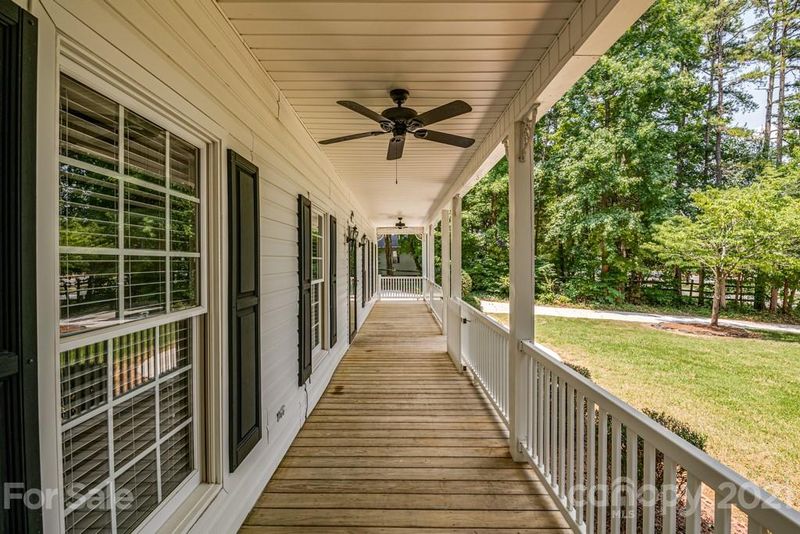 211 Sunnyside Cir, Indian Trail, NC 28079