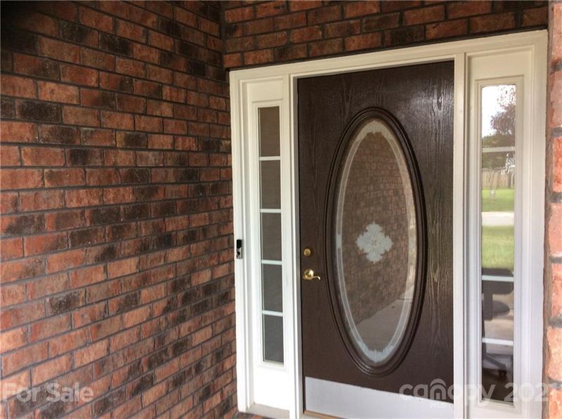 121 Newport Dr, Kannapolis, NC 28081