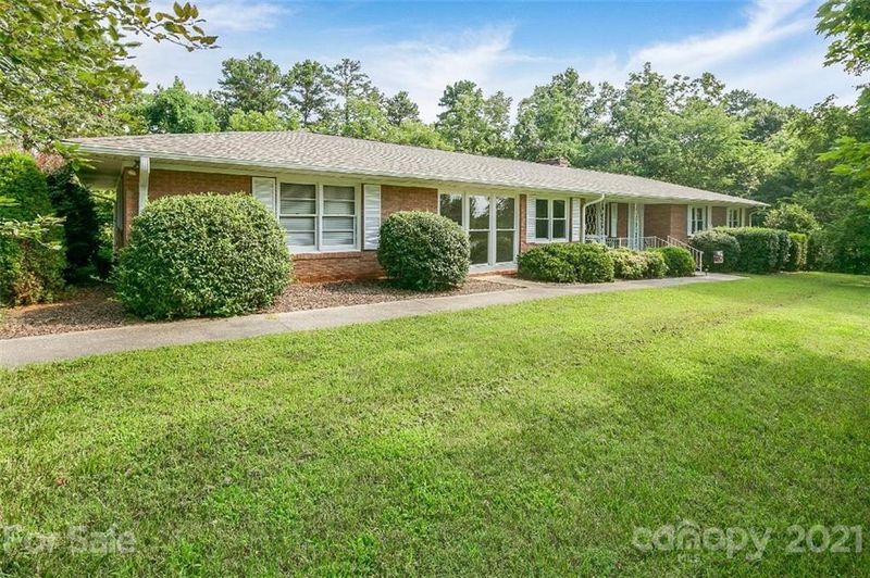 865 Kathryn Dr, Concord, NC 28025