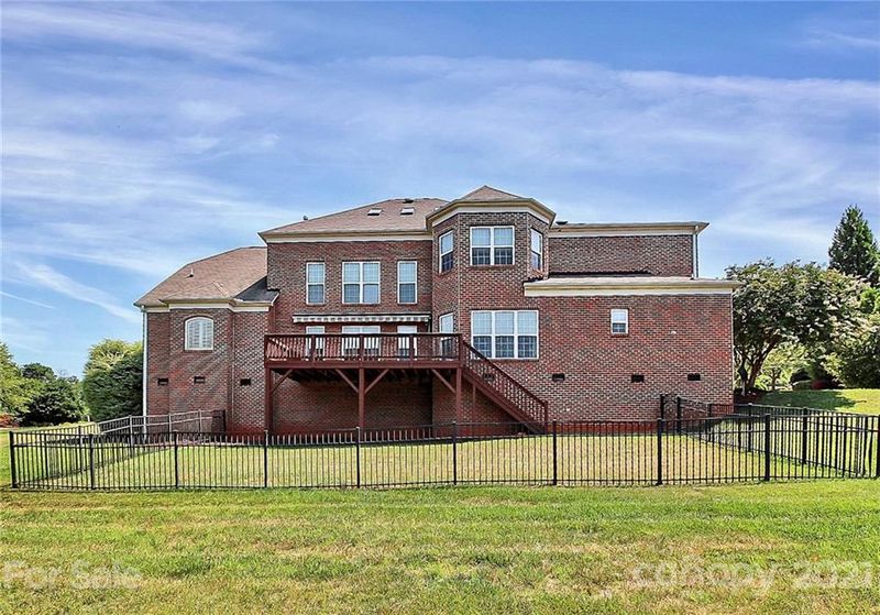 143 Timberside Dr, Davidson, NC 28036