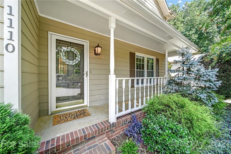 1110 Cindy Carr Dr, Matthews, NC 28105