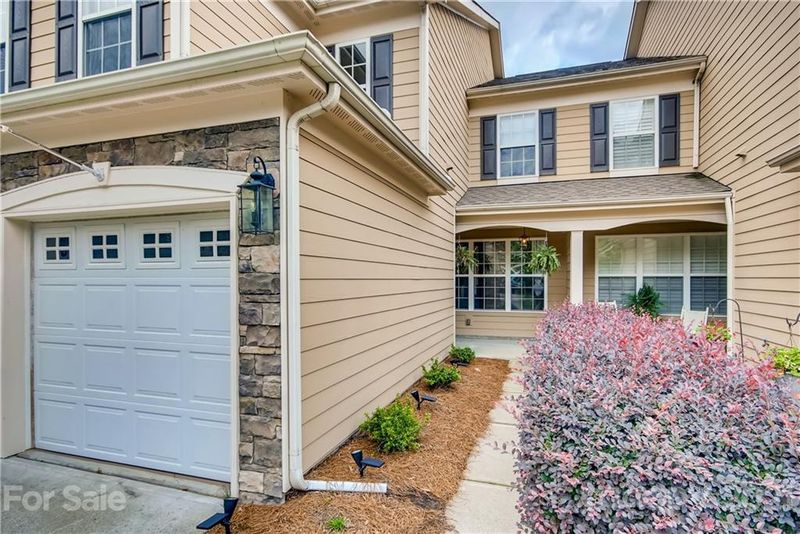 1056 Silver Gull Dr, Tega Cay, SC 29708