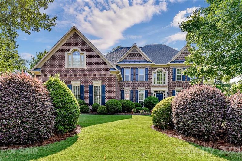 3418 Savannah Hills Dr, Matthews, NC 28105