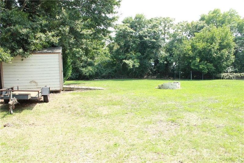 1621 Warren Cir, Gastonia, NC 28054