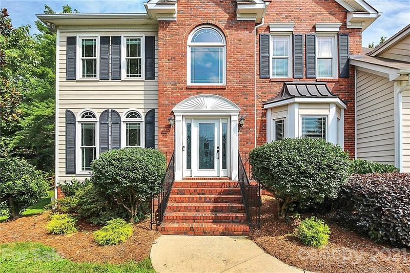 6527 Red Maple Dr, Charlotte, NC 28277