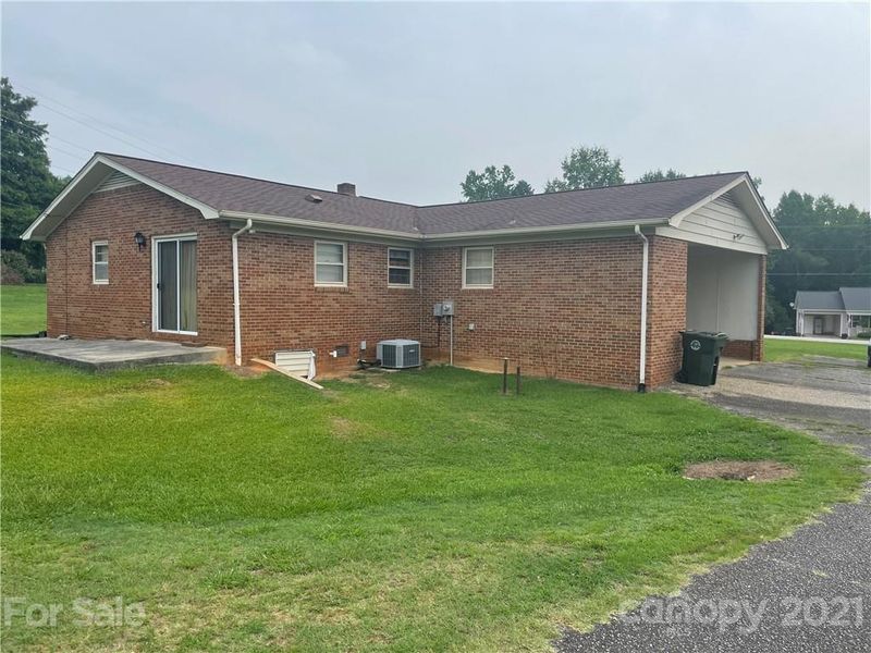 1012 E Academy St E, Cherryville, NC 28021