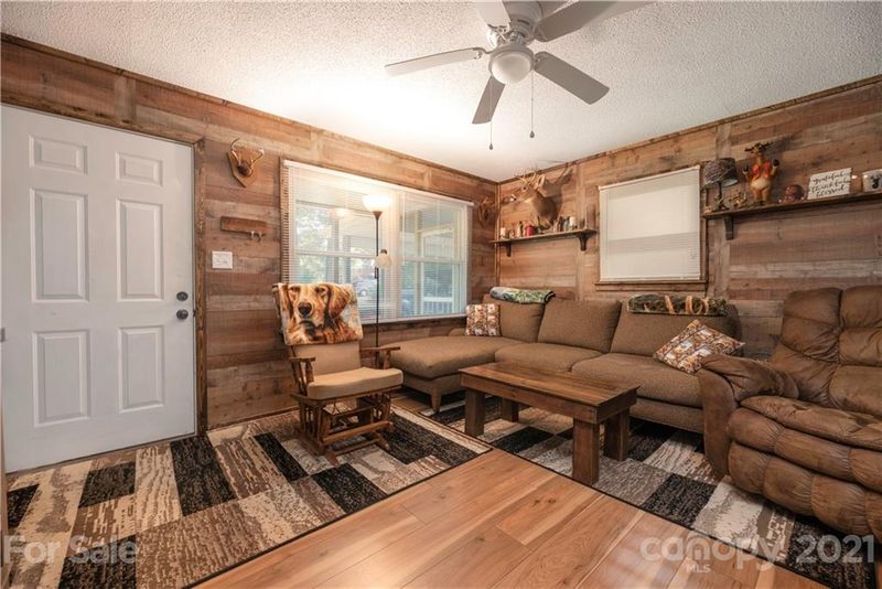 420 Sunset Ave, Maiden, NC 28650