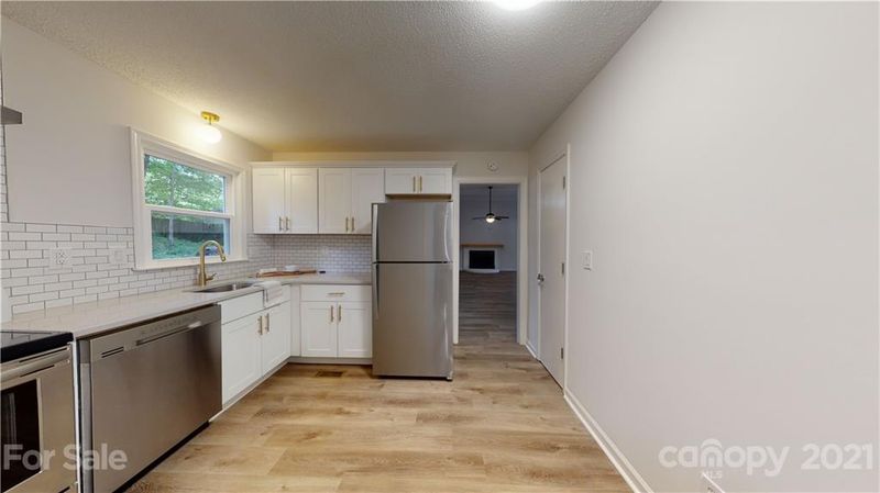 8407 Barncliff Rd, Charlotte, NC 28227