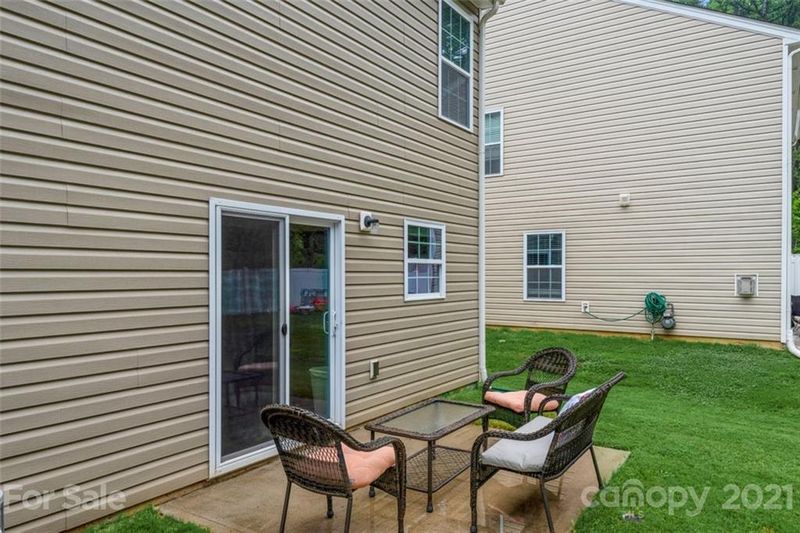 6830 Broad Valley Ct, Charlotte, NC 28216