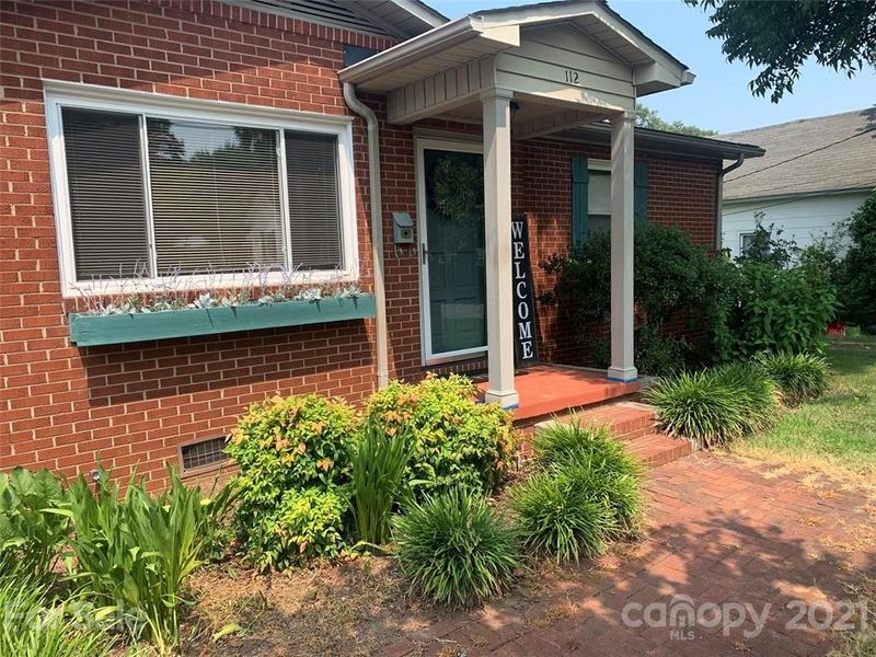 112 N Maple St, Mooresville, NC 28115