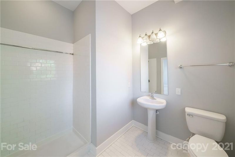 914 Hill St, Charlotte, NC 28208