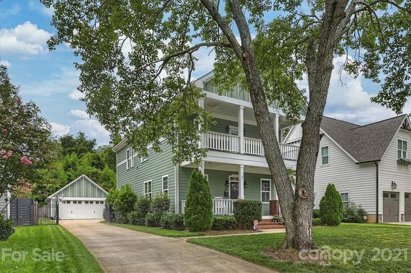 627 Melbourne Ct, Charlotte, NC 28209