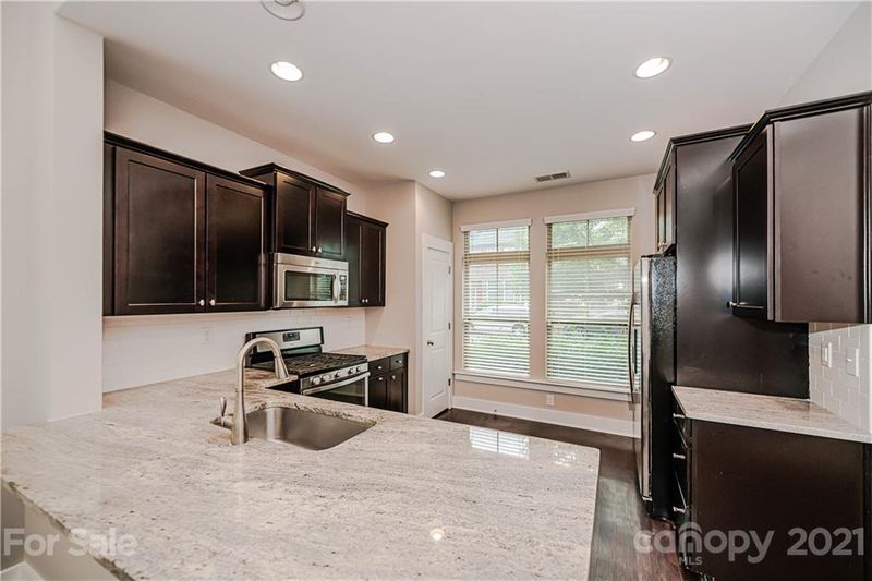 3225 Bending Birch Pl, Charlotte, NC 28206