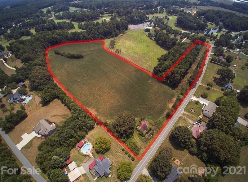 136 Golf Course Rd, Maiden, NC 28650
