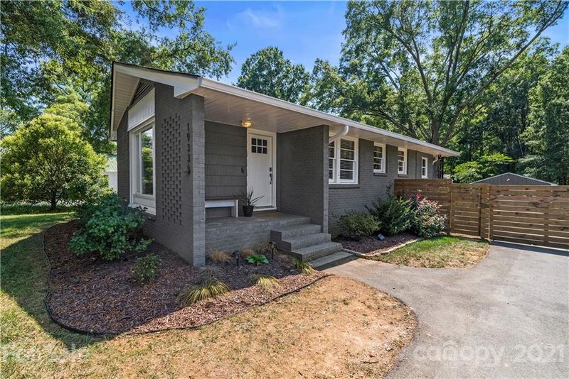 19335 Main St, Cornelius, NC 28031